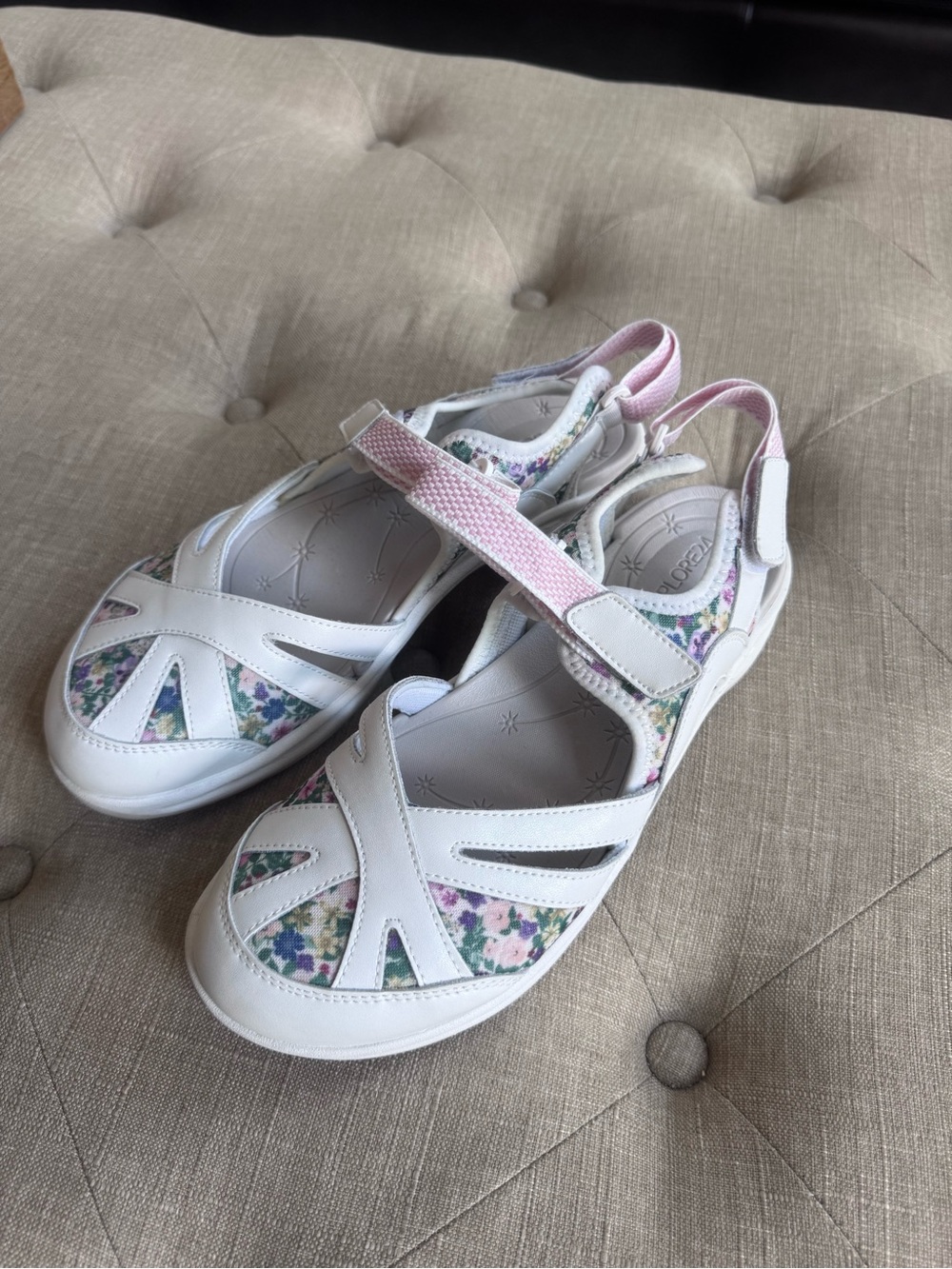 Asics White Floral Pink Accent Women’s Sandal Sneakers - Picture 2 of 4